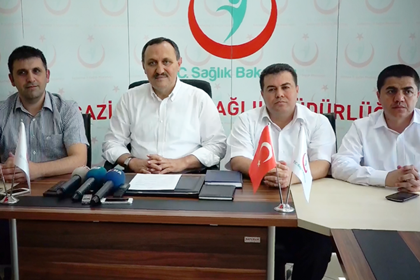 Gaziantep’te toplam 111 sağlık personeli açığa alındı Gaziantep’te toplam 111 sağlık personeli açığa alındı